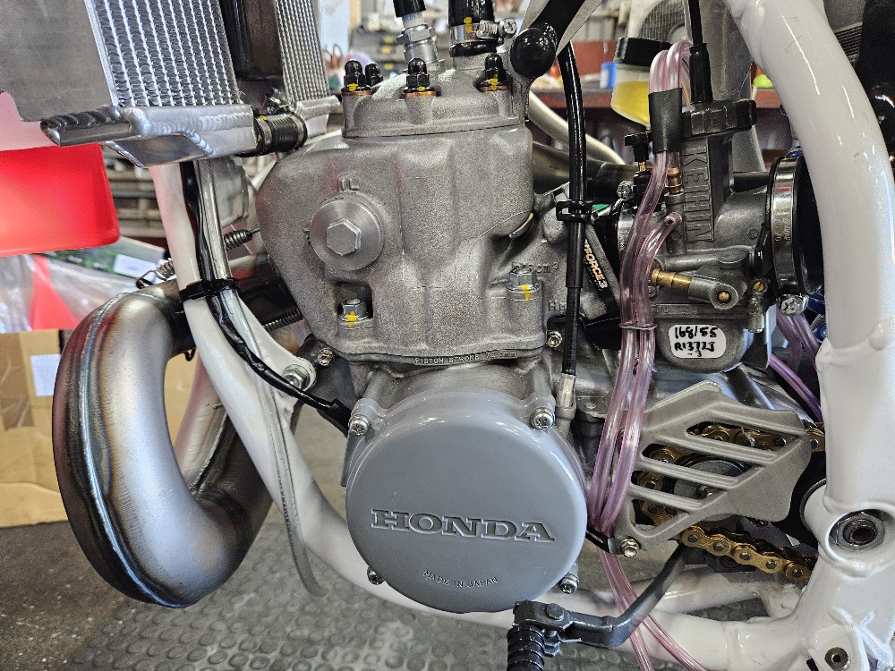 HONDA CR250 – 1995 – RESTORATION SOLD NOW – ONLY FOR DISPLAY - Image 9